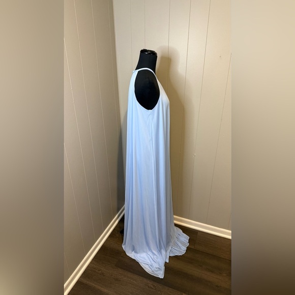 David’s Bridal Sleeveless Maxi Dress Back Slit & Clasp Underlining. Size 6. - Picture 8 of 8